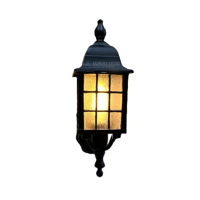 چراغ محوطه دیواری شب‌تاب